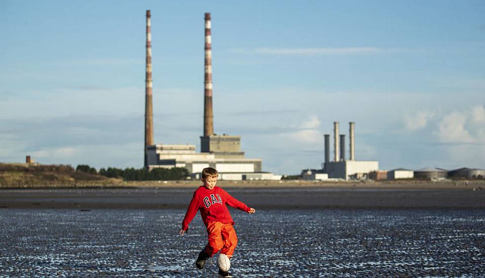 ‘Unseasonably Warm’ Weather For New Year As Tropical Airmass Moves Over Ireland