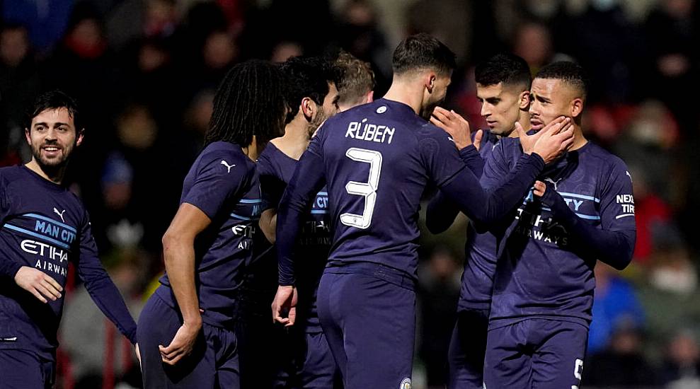 Strong Manchester City Side Ease Past Swindon In Fa Cup