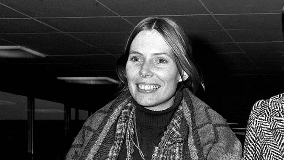 Joni Mitchell To Remove Music From Spotify ‘In Solidarity’ With Neil Young