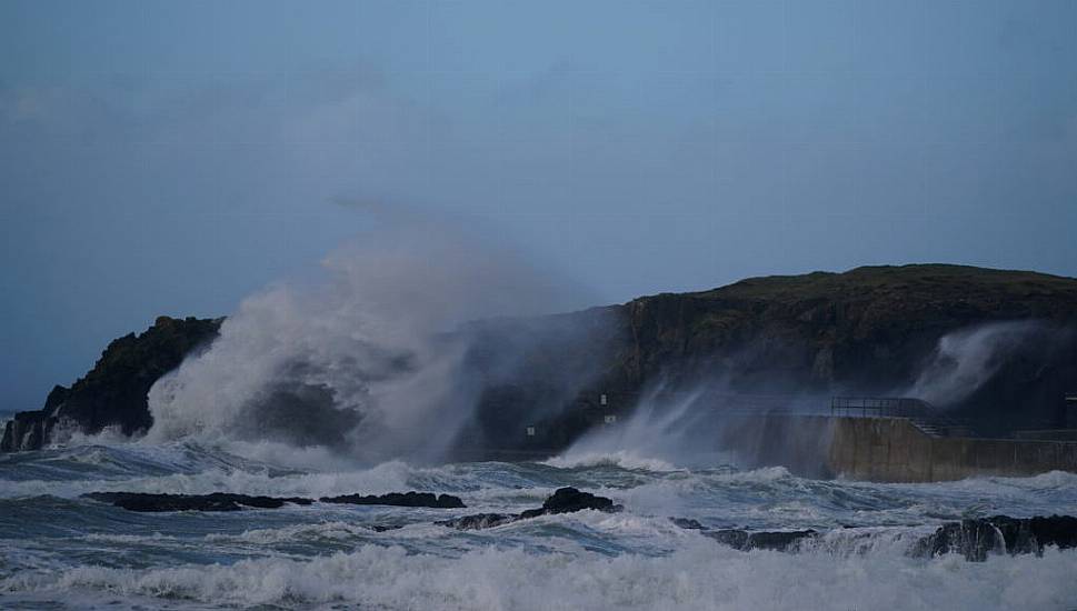 Wind Warnings In Place For The Entire Country