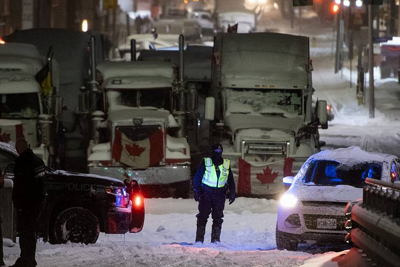 Canadian Police Start Arresting Protesters In Ottawa