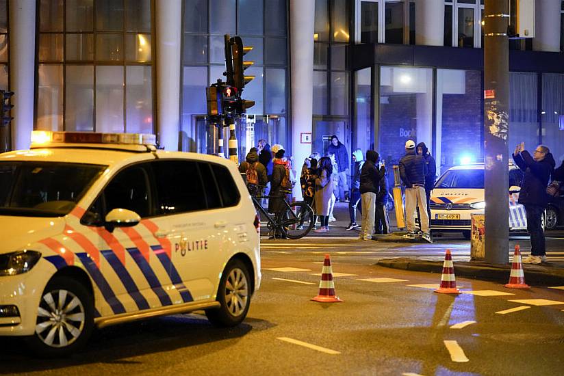 Stand-Off Ends At Amsterdam Apple Store With Hostage Safe