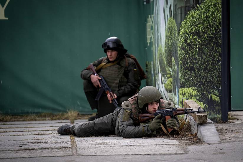 Street Fighting Begins In Kyiv As Ukraine President Refuses To Evacuate