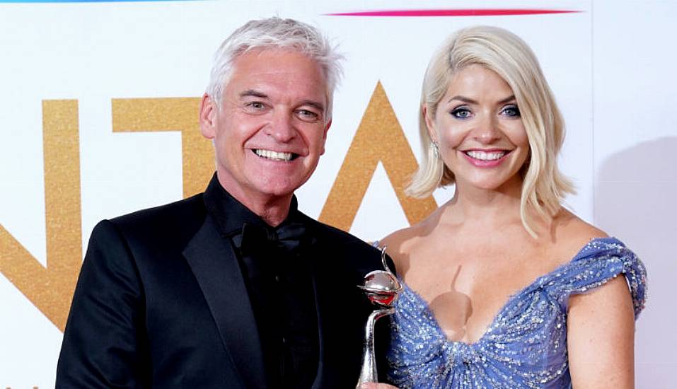 Holly Willoughby To Miss Dancing On Ice Semi-Final After Positive Covid-19 Test