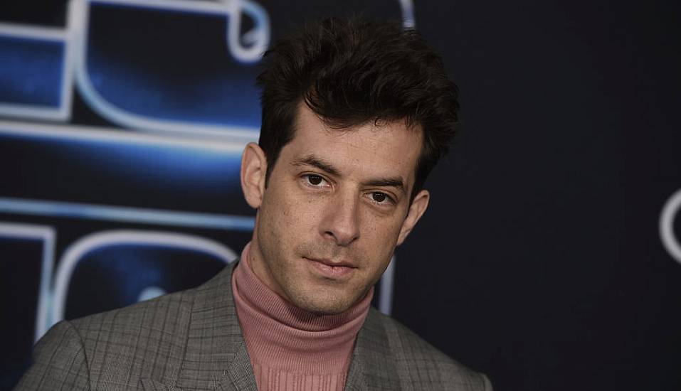 Mark Ronson To Remember Dj Life In New York In Upcoming Book