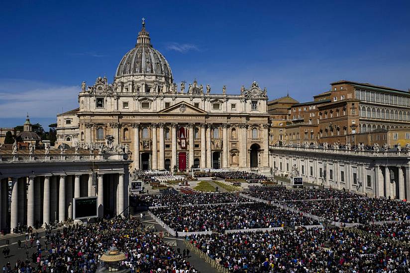 Pope Makes Easter Plea For Peace In Ukriane