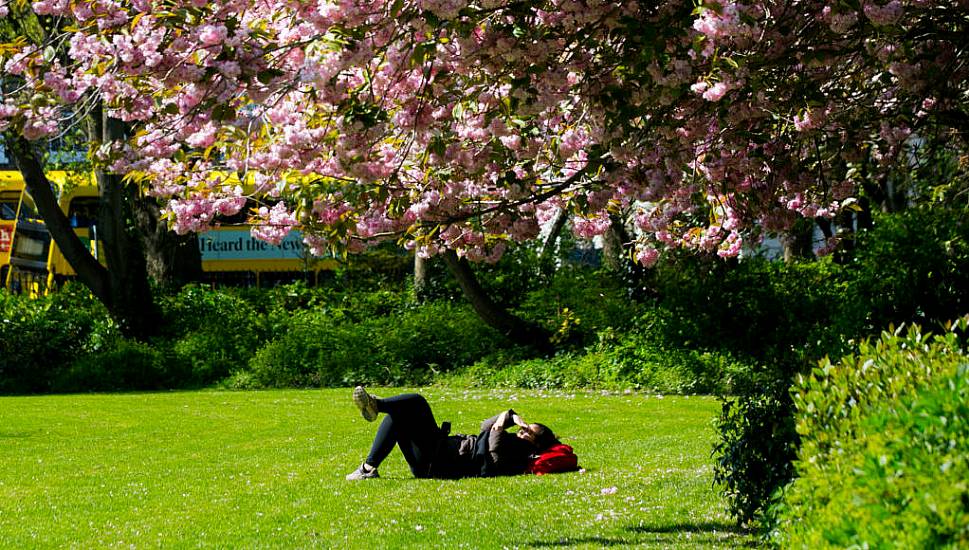 Bank Holiday Weather: Unsettled Weekend Ahead With Showers And Sunny Spells