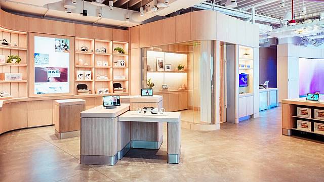 Facebook Parent Firm Meta To Open First Physical Retail Store