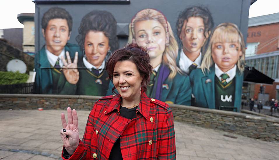 Derry Girls Creator Lisa Mcgee Proposed For Freedom Of The City