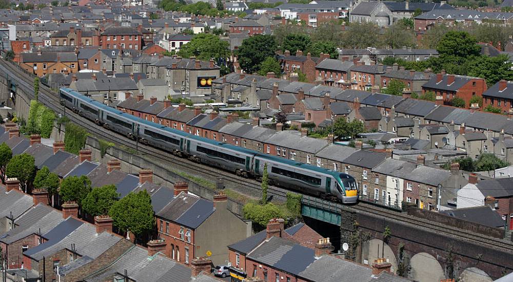 On-Board Catering Returns To Some Iarnród Éireann Services From April