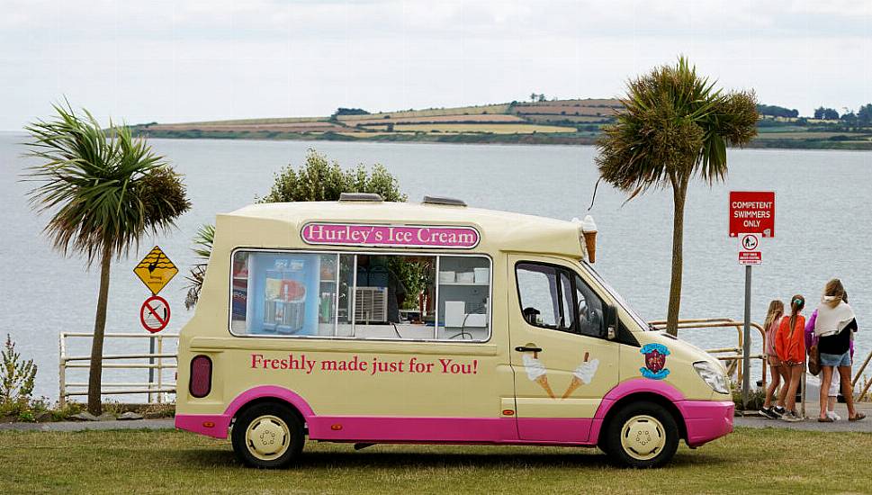 Warring Ice-Cream Salesmen Agree To Freeze Row During Summer Months