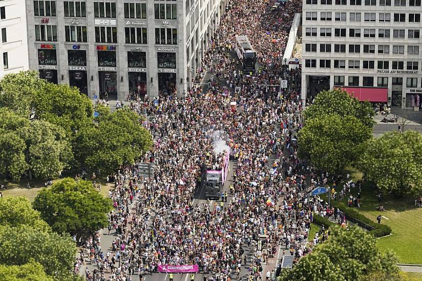 150,000 People March For Lgbtq Rights In Berlin