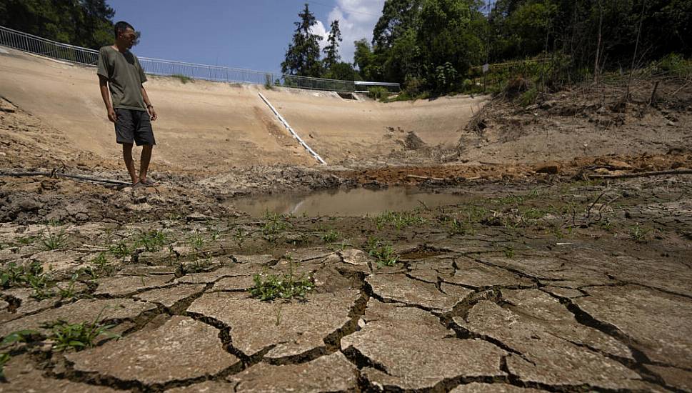 Chinese Farmers Bid To Save Crops Amid Scorching Drought