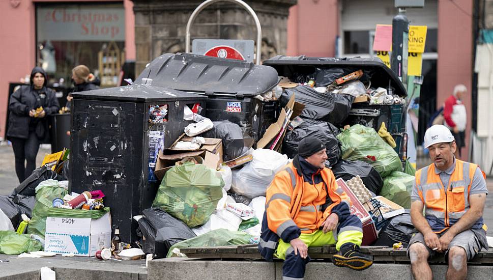 Unions To Meet Councils As Strikes See Edinburgh’s Streets Strewn With Rubbish