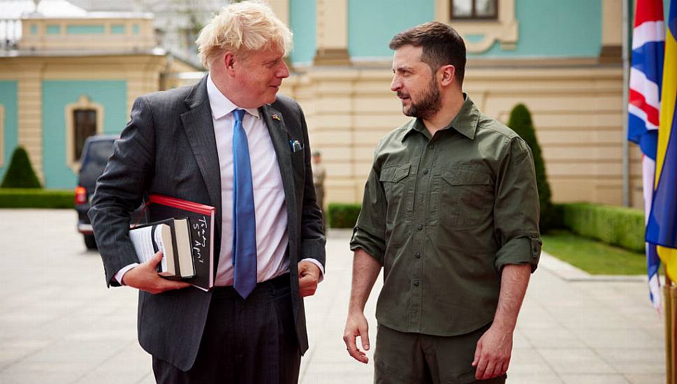 Johnson And Zelenskiy To Stay In ‘Close Touch’ As Friends