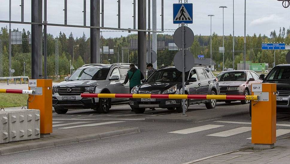 Some Russians Rush For The Border After Mobilisation Order