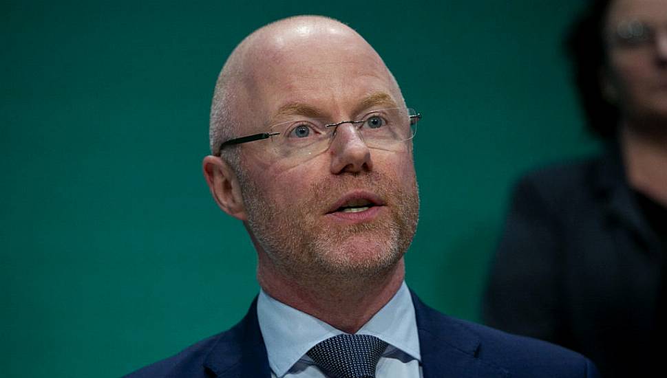 Plans To Reduce Consultant Waiting Lists Off By 65,000, Says Donnelly