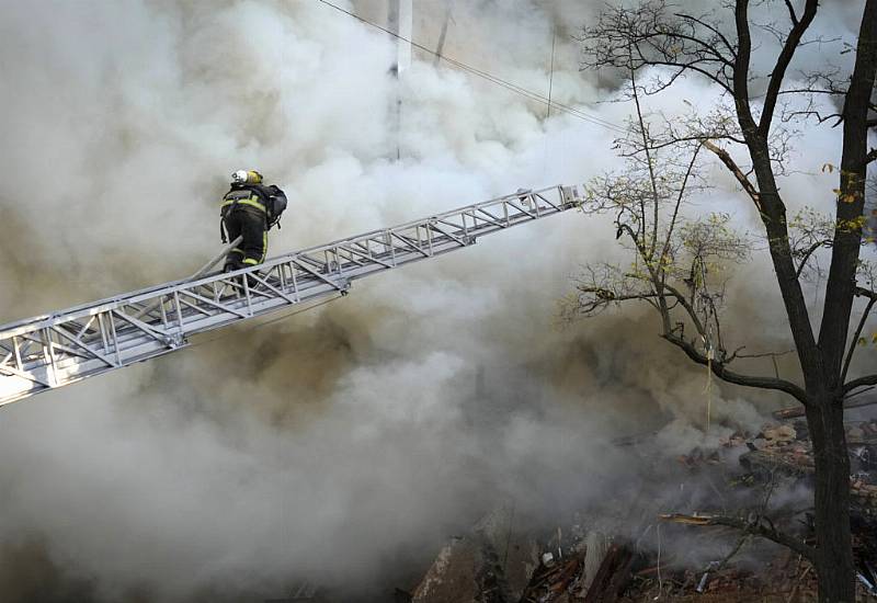 Central Kyiv Rocked By Explosions As Russia Continues Strikes Across Ukraine