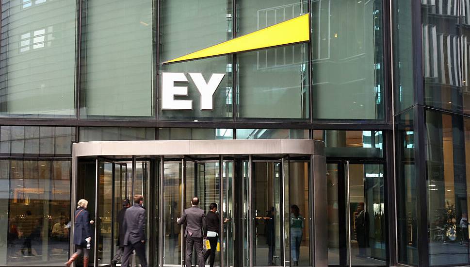 Ey To Create 900 New Jobs Across Irish Offices