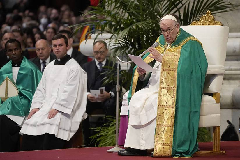 Pope Marks Day Of The Poor By Hosting Hundreds For Lunch At Vatican