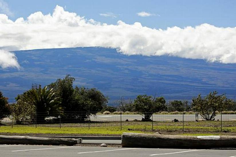 Hawaii’s Mauna Loa Volcano Starts To Erupt