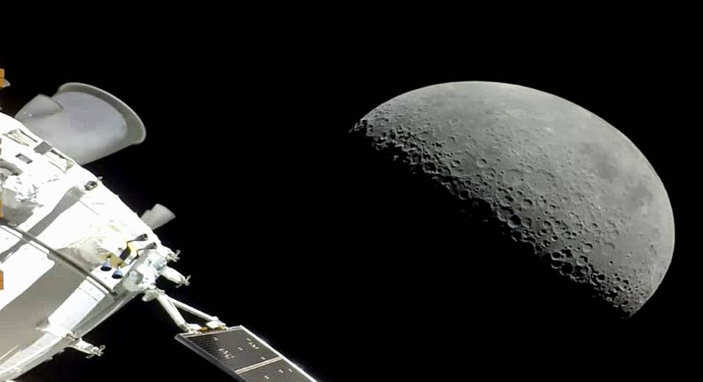 Nasa Capsule Flies Over Apollo Landing Sites As It Heads Home