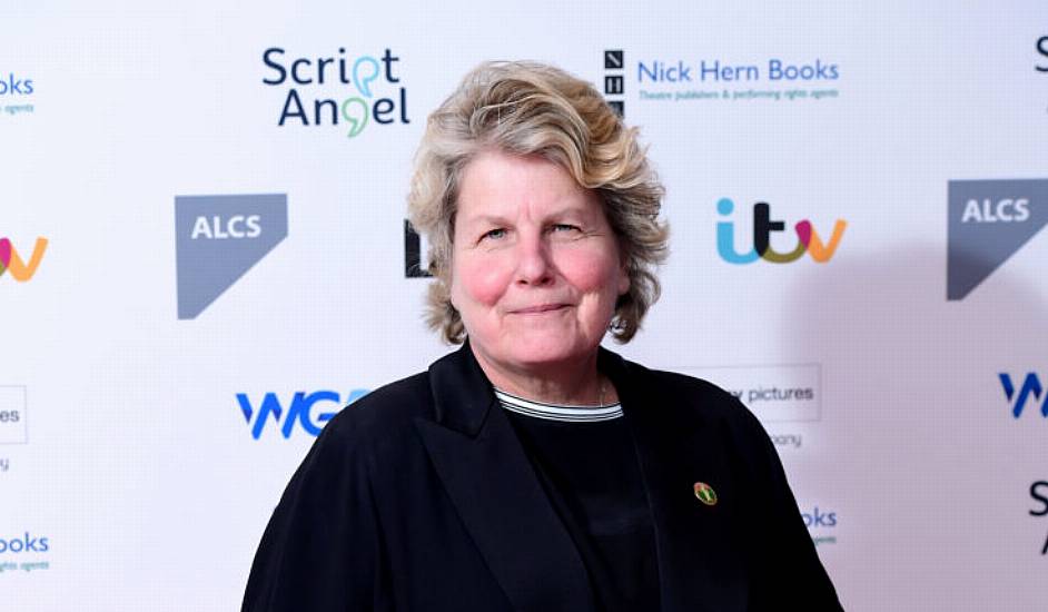 Sandi Toksvig Is Out Of Australian Hospital After Having Bronchial Pneumonia