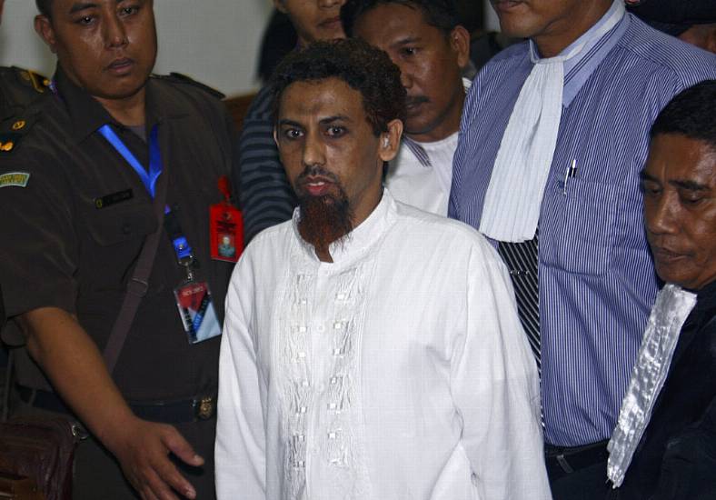 Indonesia Releases Bali Attacks Bombmaker On Parole