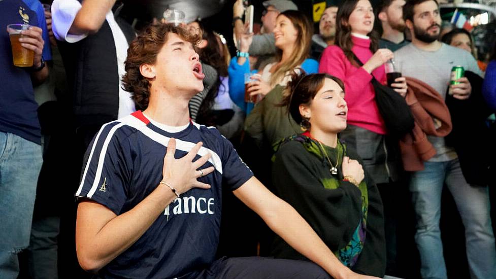 French Fans ‘Turn London Blue’ Following World Cup Victory