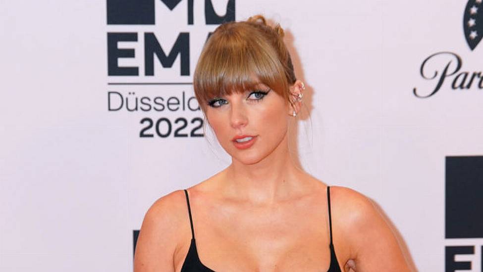 Taylor Swift, Rihanna And Lady Gaga To Go Head To Head At Golden Globes