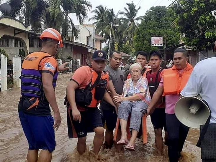 29 Die As Heavy Rain And Floods Hit Philippines