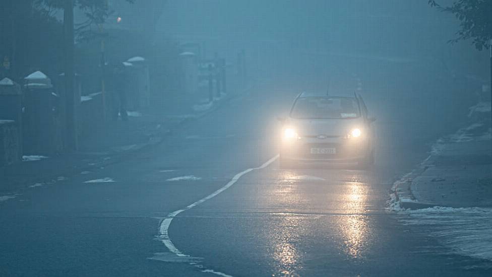 Met Éireann Issues Nationwide Fog Warning As Schools Set To Return In Freezing Conditions