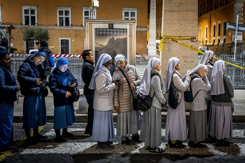 Pilgrims Keep Streaming To Vatican To Honour Pope Benedict