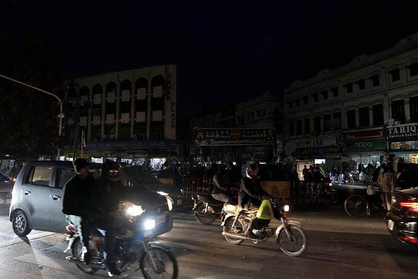 Pakistan’s Premier Apologises To Nation For Power Cut Affecting Millions