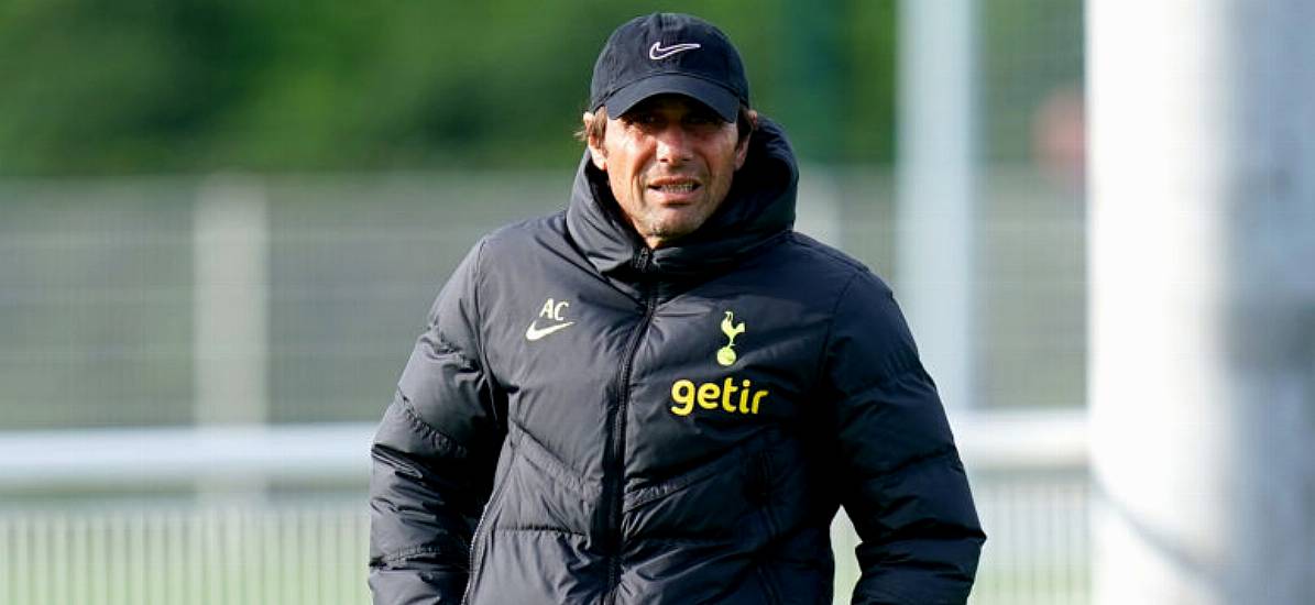 Tottenham Boss Antonio Conte Returns To Work After Gallbladder Surgery