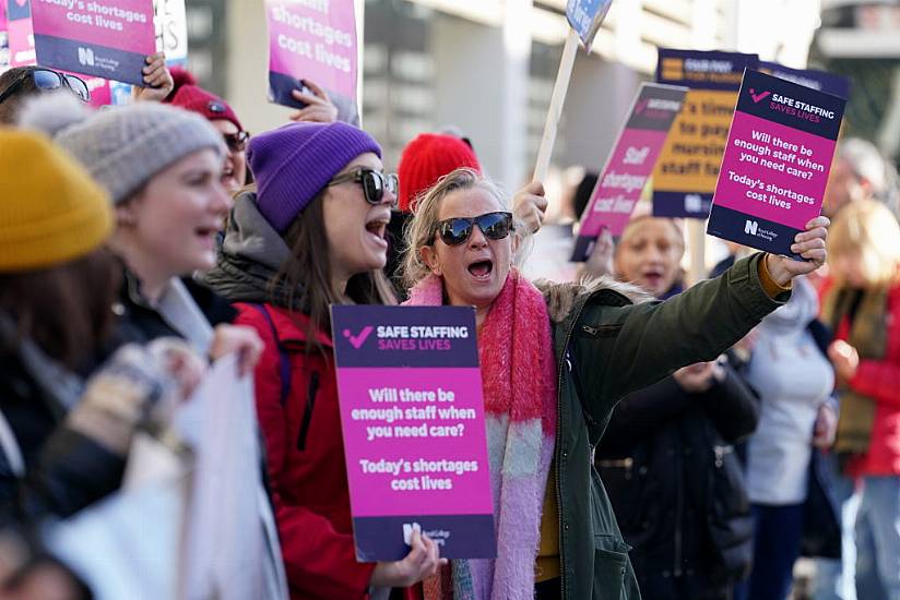 Uk Nurses Pause Strike Action As Union Begins 'Intensive Talks' With Government