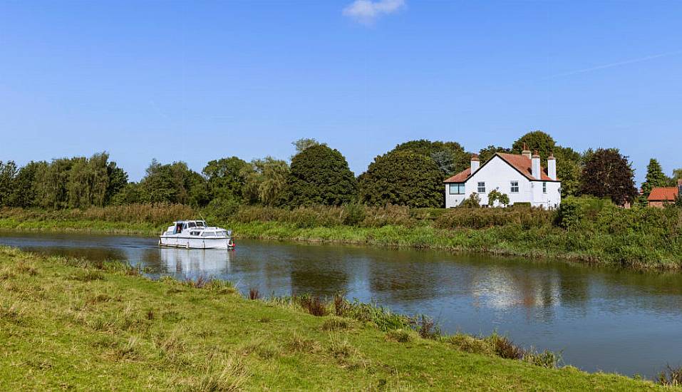 Living Close To Parks Or Water Sources ‘May Reduce Risk Of Mental Health Issues’