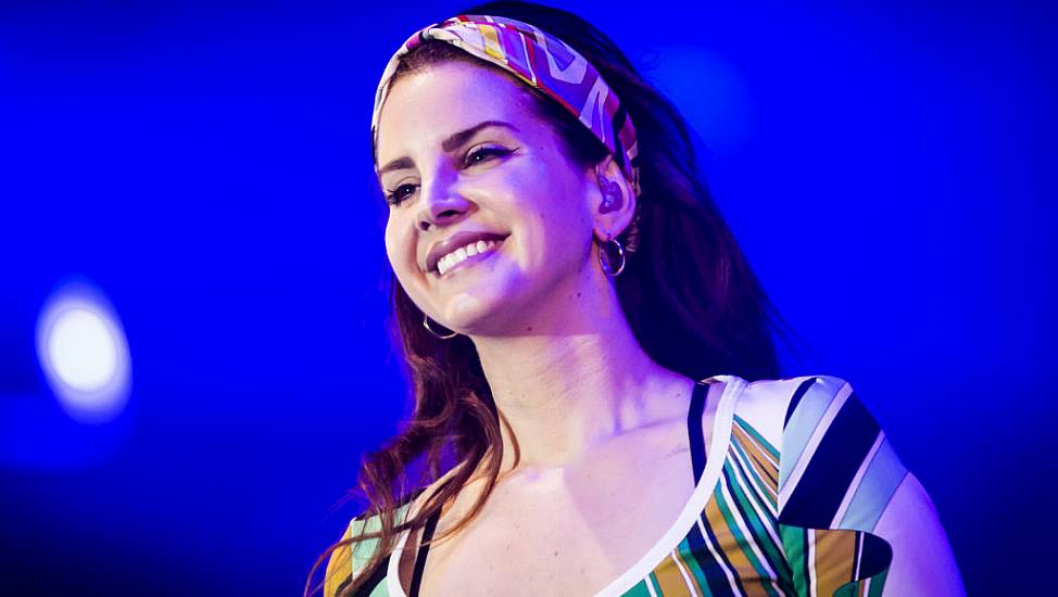 Lana Del Rey Equals Arctic Monkeys And Radiohead With Sixth Number One Album