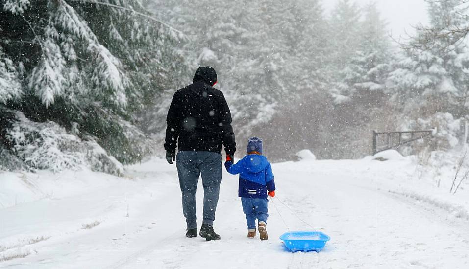 Met Éireann Issues New Warning After Snow Falls Across Ireland