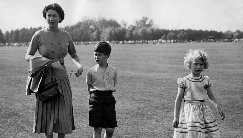 Queen Remembered By Royal Family On First Mother’s Day Since Her Death