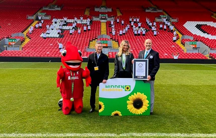 Christine Mcguinness Helps Break World Record For Longest Lanyard