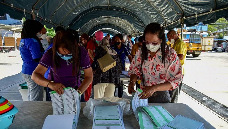 Thai Candidates Parade Through Bangkok Before Sunday Vote