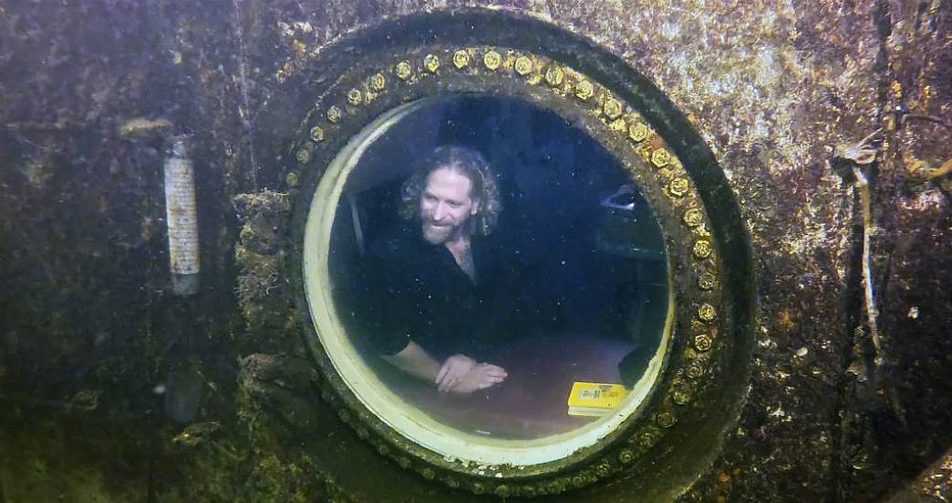 Professor Sets Record For Living Underwater