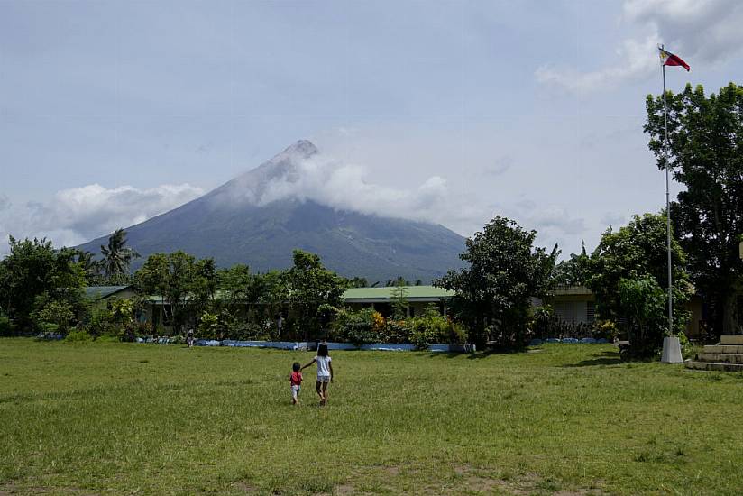 Thousands Of Villagers Flee From Erupting Volcano In Philippines