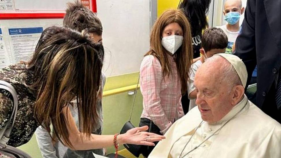 Pope Visits Children’s Cancer Ward A Week After Abdominal Surgery