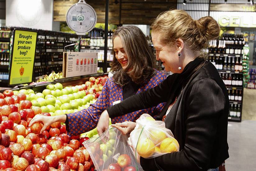 New Zealand ‘First To Ban Thin Plastic Bags From Supermarkets’