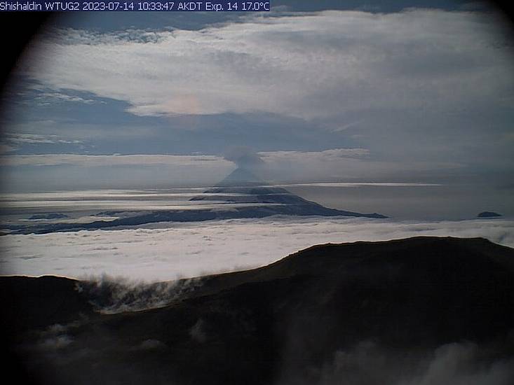 Pilots Warned After Volcano Sends Out Ash Cloud