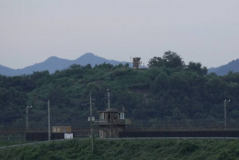 Us Soldier Who Fled To North Korea Had Served Time In South Korean Prison