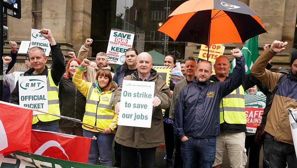 Mick Lynch Accuses British Government Of Prolonging Rail Strikes ‘For Political Reasons’