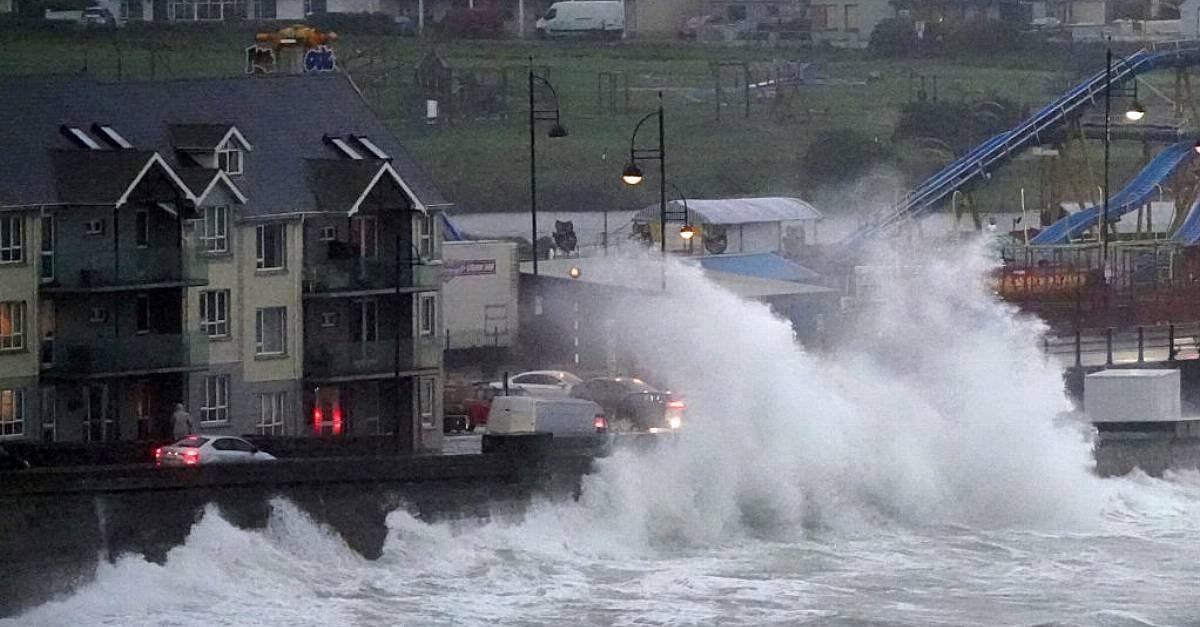 Met Éireann warns of heavy rain this weekend before aftermath of Hurricane Kirk hits | BreakingNews.ie